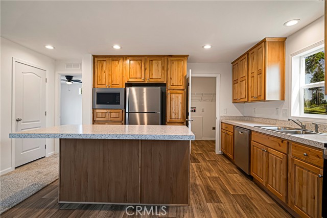 Detail Gallery Image 9 of 23 For 5352 Sawmill Rd, Paradise,  CA 95969 - 3 Beds | 2 Baths