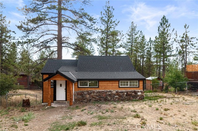 Detail Gallery Image 27 of 40 For 40085 Forest Rd, Big Bear Lake,  CA 92315 - 5 Beds | 3 Baths