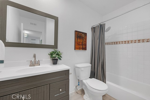 Detail Gallery Image 15 of 36 For 9047 Willis Ave #7,  Panorama City,  CA 91402 - 3 Beds | 2/1 Baths