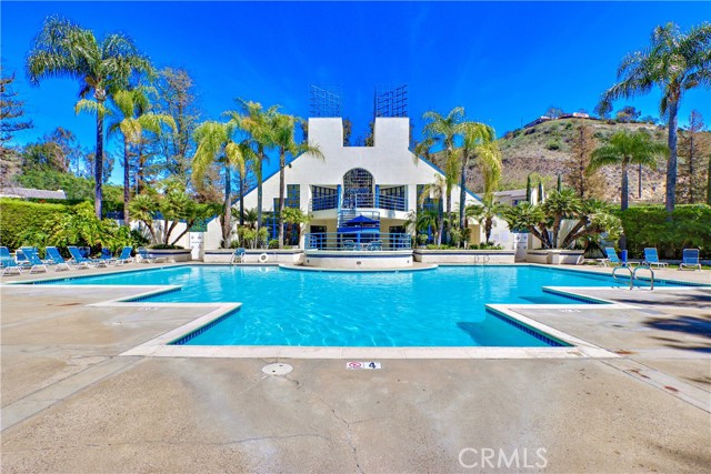 5927 E Creekside Avenue, Orange CA: https://media.crmls.org/medias/289c826f-12aa-4fa3-853a-67dcc58e8b5a.jpg
