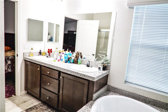 Detail Gallery Image 22 of 34 For 1097 N State St #114,  Hemet,  CA 92543 - 4 Beds | 2 Baths