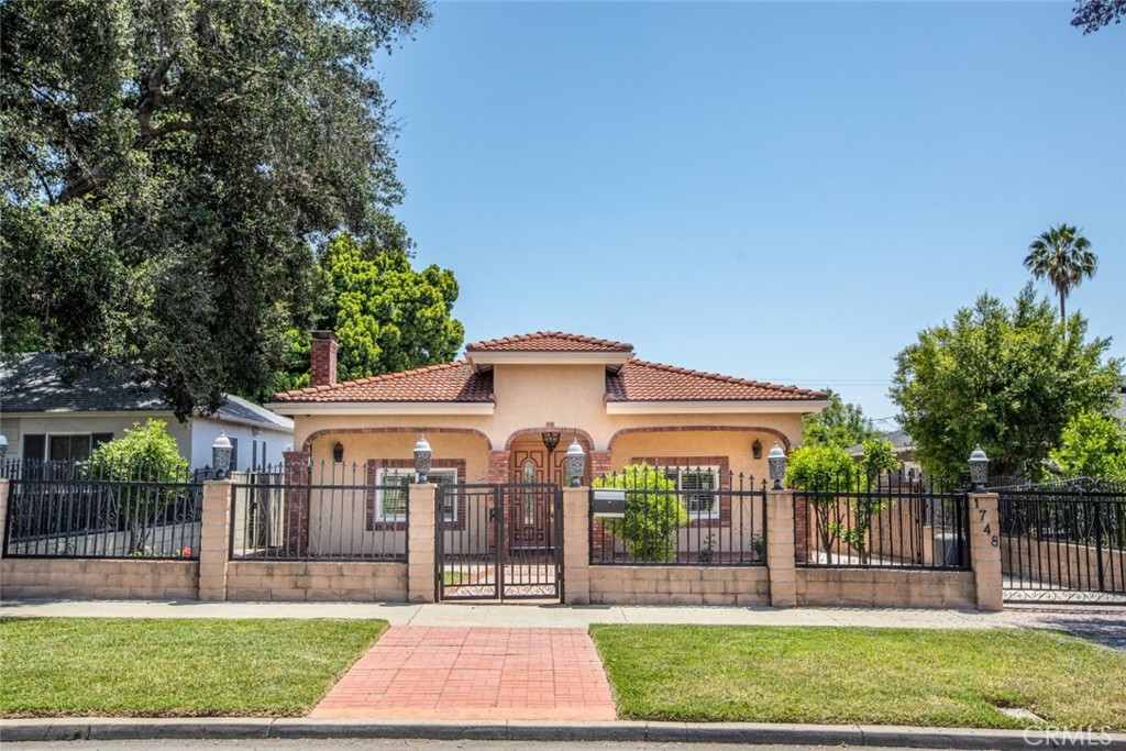 1748 Harding Avenue, Altadena, CA 91001
