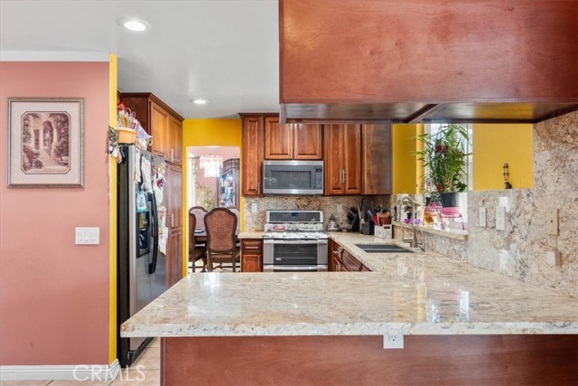 Detail Gallery Image 15 of 40 For 14542 Hackamore Rd, Victorville,  CA 92392 - 4 Beds | 2/1 Baths