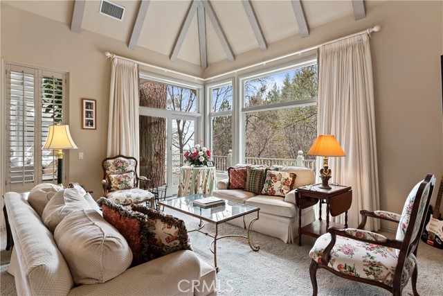 Detail Gallery Image 17 of 67 For 27459 North Bay Rd, Lake Arrowhead,  CA 92352 - 4 Beds | 3 Baths