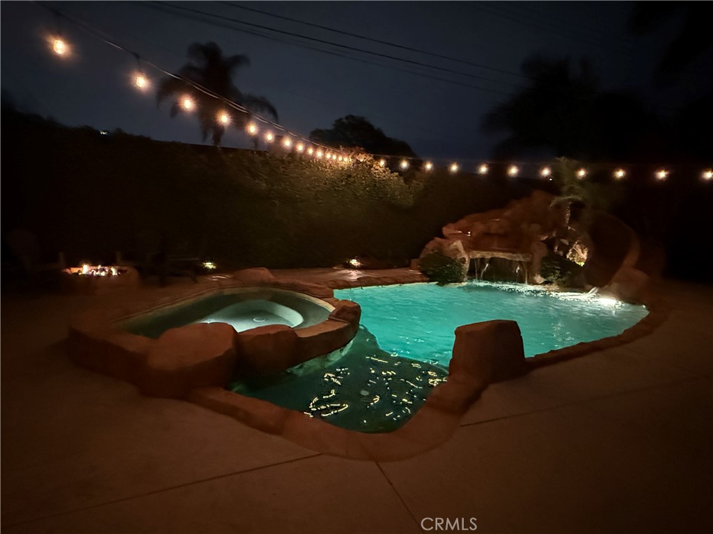 https://media.crmls.org/medias/289fdc83-dbb7-41e9-86c3-5d631776099d.jpg?preset=X-Large