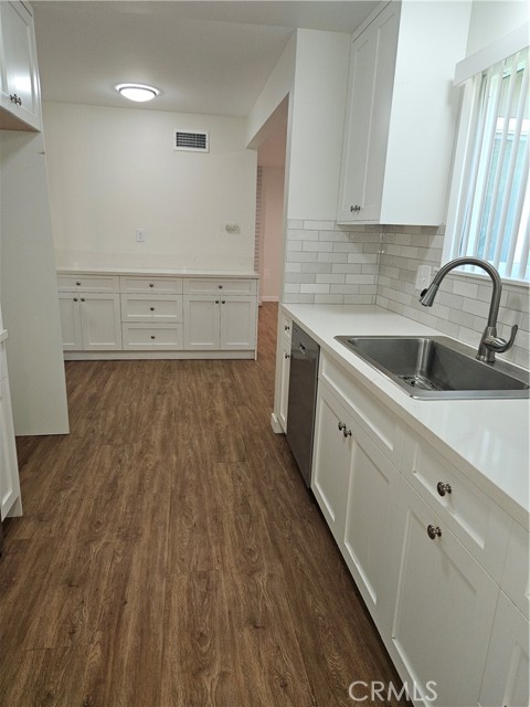 Detail Gallery Image 6 of 33 For 24201 Ambassador, Harbor City,  CA 90710 - 3 Beds | 2 Baths