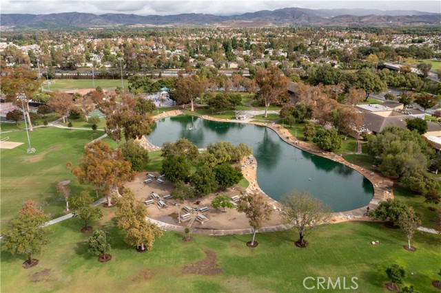 81 Strawberry, Irvine CA: https://media.crmls.org/medias/28a1249b-504c-4c29-ad4e-0d7cf1d29ceb.jpg