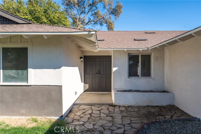 Detail Gallery Image 2 of 40 For 1423 N Terrace Rd, Rialto,  CA 92376 - 4 Beds | 2 Baths