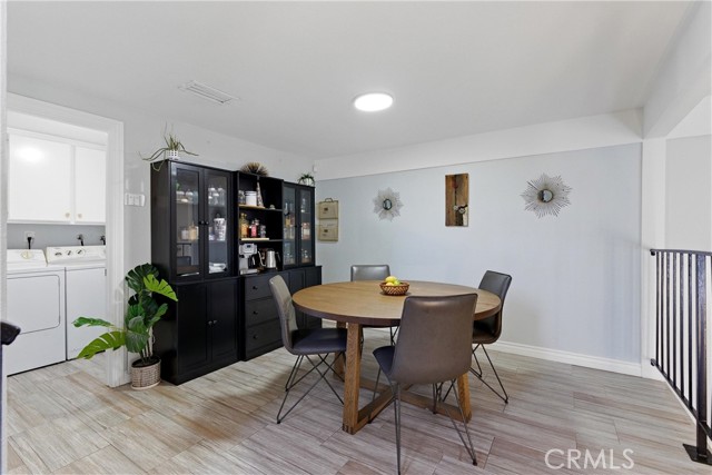 Detail Gallery Image 6 of 24 For 2100 W Palmyra #33,  Orange,  CA 92868 - 3 Beds | 1/1 Baths