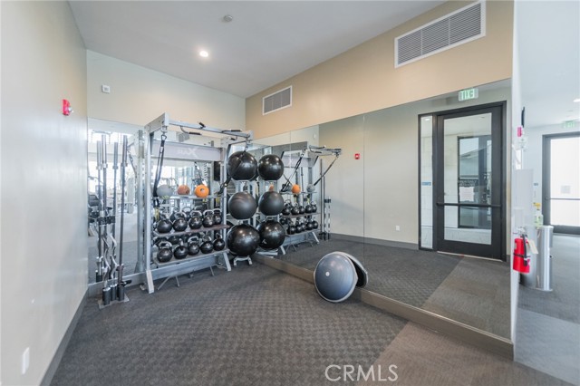 Detail Gallery Image 11 of 44 For 2647 Everly Dr, San Diego,  CA 92108 - 3 Beds | 2/1 Baths