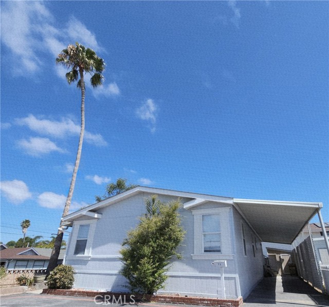 24200 Walnut Street, Torrance CA: https://media.crmls.org/medias/28a38b05-1e8b-4ae5-9e84-70cb5e427338.jpg