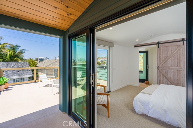 619 1/2 marguerite, Corona del Mar CA: https://media.crmls.org/medias/28a476ea-3b9c-4ebb-bc12-71d1250877b1.jpg
