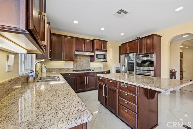 Detail Gallery Image 23 of 52 For 12810 Sierra Creek, Riverside,  CA 92503 - 5 Beds | 3 Baths