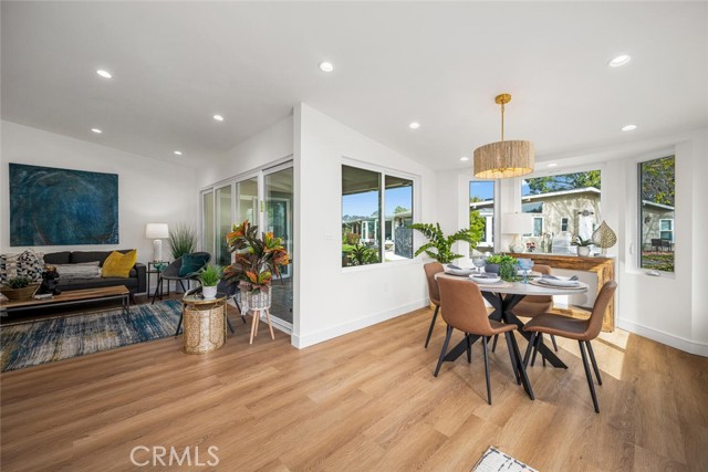 Detail Gallery Image 10 of 39 For 1271 Kenwood Rd 163l,  Seal Beach,  CA 90740 - 2 Beds | 1/1 Baths