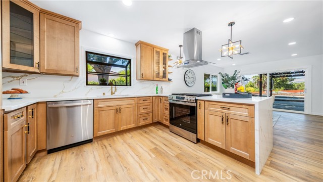 22137 Gresham Street, West Hills CA: https://media.crmls.org/medias/28a5d384-4d4f-49c8-8ad2-688448901498.jpg