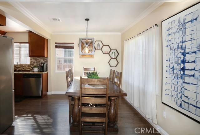 Detail Gallery Image 12 of 41 For 5024 N Bentree Cir, Long Beach,  CA 90807 - 4 Beds | 2 Baths