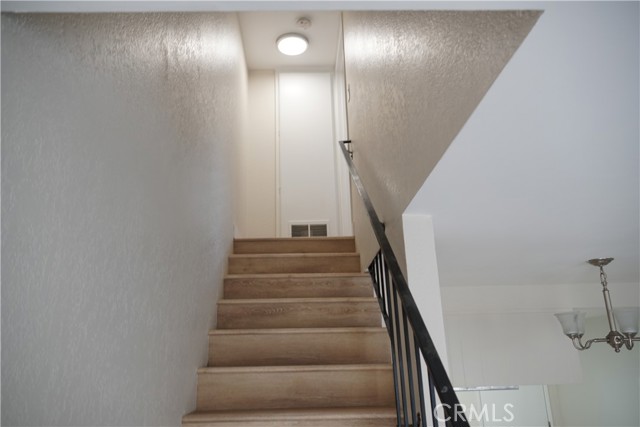 551 W Macarthur Avenue, San Pedro CA: https://media.crmls.org/medias/28a741d3-b329-47dd-919d-1d3cf37a5ece.jpg
