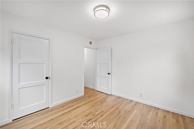 1833 N Greenbrier N Road, Long Beach CA: https://media.crmls.org/medias/28a8104a-b052-4444-89e7-b55e0ceef8e3.jpg