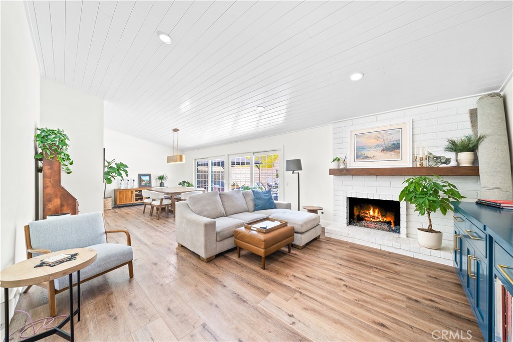 28a84a44 C1da 4e66 8967 3517f4630b47