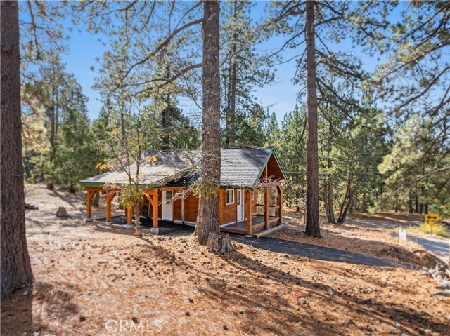 Detail Gallery Image 11 of 43 For 2222 Sierra View Dr, Arrowbear,  CA 92382 - 1 Beds | 1 Baths