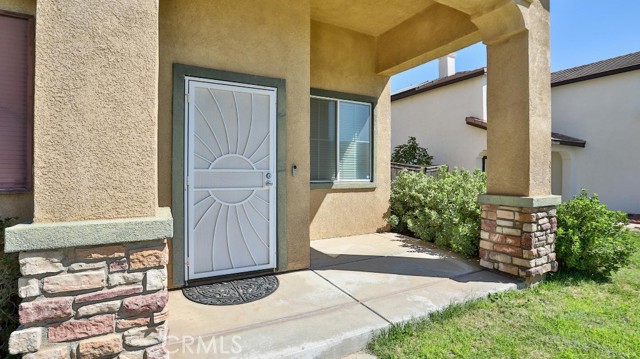 Detail Gallery Image 4 of 26 For 13924 Nettle St, Hesperia,  CA 92344 - 4 Beds | 3/1 Baths