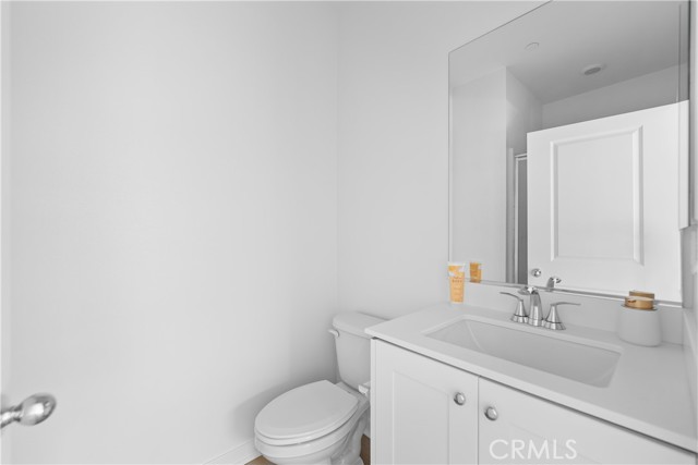 Detail Gallery Image 15 of 25 For 9423 1/2 N Sepulveda Blvd. #3,  North Hills,  CA 91343 - 2 Beds | 2/1 Baths