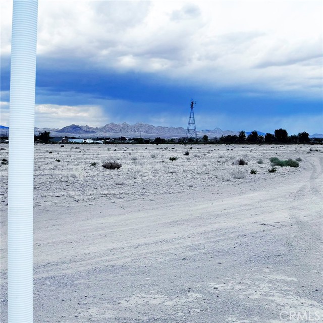 Detail Gallery Image 3 of 4 For 10355 Jingal Rd, Lucerne Valley,  CA 92356 - – Beds | – Baths