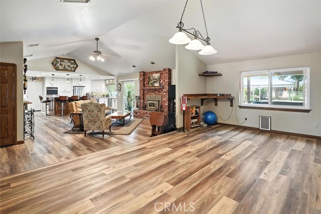 2056 W Avenue O, Palmdale CA: https://media.crmls.org/medias/28ac1a86-5a0b-4495-99fe-18a6c6db730c.jpg
