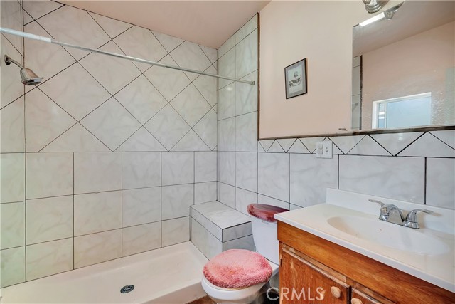 Detail Gallery Image 8 of 30 For 12547 Cometa Ave, San Fernando,  CA 91340 - 3 Beds | 2 Baths