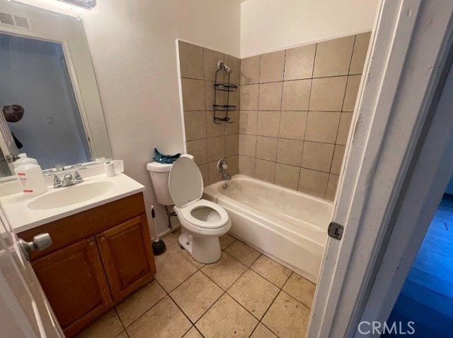 Detail Gallery Image 6 of 8 For 42809 Alexo Dr, Lancaster,  CA 93536 - 4 Beds | 2 Baths