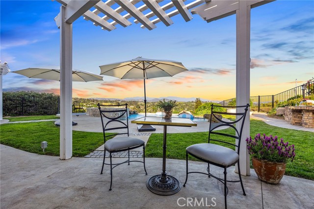 2278 Lindsey Court, Fallbrook CA: https://media.crmls.org/medias/28ad8531-51f8-4223-ade4-d761d59eefca.jpg