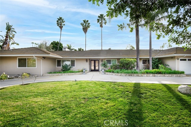 Circular driveway
