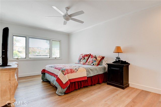 Detail Gallery Image 9 of 43 For 5309 River Ave, Newport Beach,  CA 92663 - 3 Beds | 2/1 Baths