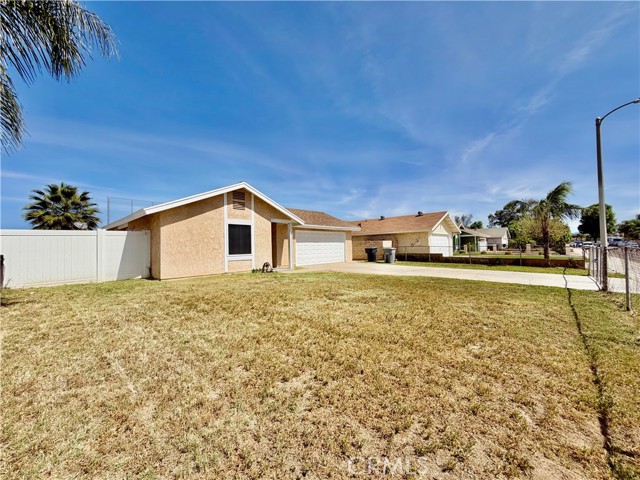 Detail Gallery Image 2 of 31 For 132 E Bowen Rd, Perris,  CA 92571 - 4 Beds | 2 Baths