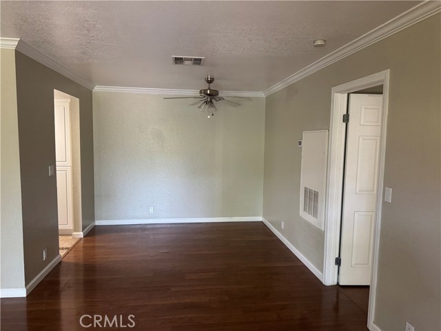 25651 Unit E Indian Hill Ln, Laguna Hills CA: https://media.crmls.org/medias/28af380e-bc31-477a-bf99-272cf9fc5d21.jpg