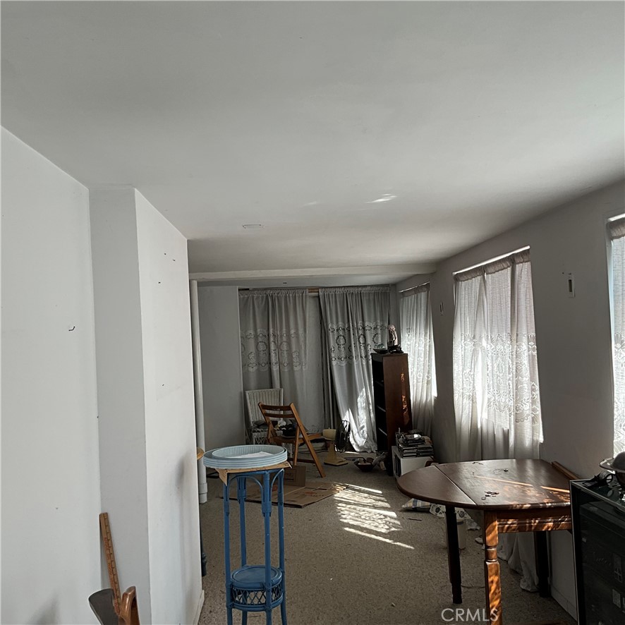 https://media.crmls.org/medias/28af4bc7-1808-4a51-8d0c-e25423e0c511.jpg?preset=X-Large