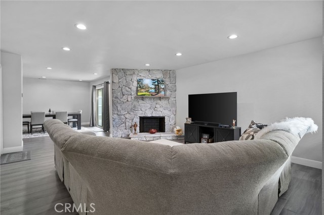 4622 San Jose Street, Montclair CA: https://media.crmls.org/medias/28afc554-f55a-4416-97a3-6d5bf5ba8a96.jpg
