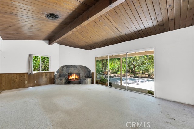 Detail Gallery Image 13 of 37 For 21724 Chatsworth St, Chatsworth,  CA 91311 - 3 Beds | 2 Baths