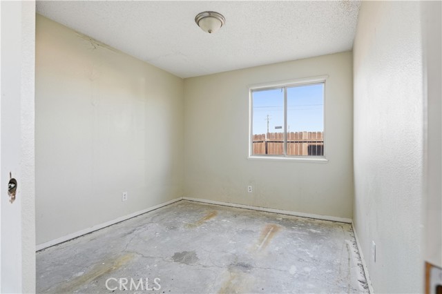 9308 Margery Ave, California City, CA 93505 photo 11