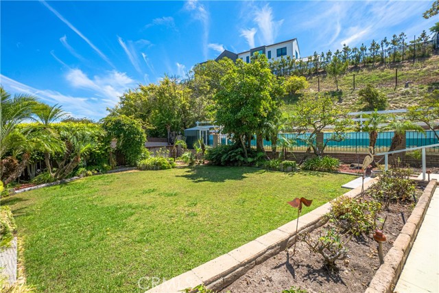 Detail Gallery Image 4 of 60 For 2550 Pacific Coast Hwy #207,  Torrance,  CA 90505 - 2 Beds | 2 Baths