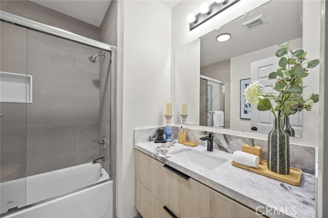 Detail Gallery Image 13 of 28 For 1520 S Olive Ave, Alhambra,  CA 91803 - 4 Beds | 3/1 Baths