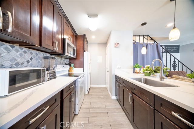 Detail Gallery Image 12 of 19 For 639 Avenida Del Platino, Newbury Park,  CA 91320 - 2 Beds | 1 Baths