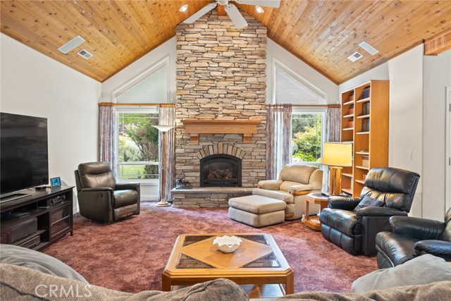 Image 3 of 51 For 13976 Lindbergh