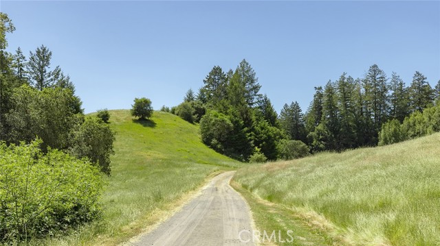 12760 Green Valley Road, Sebastopol CA: https://media.crmls.org/medias/28b380ec-9db2-4270-abc8-bc9a83af8775.jpg