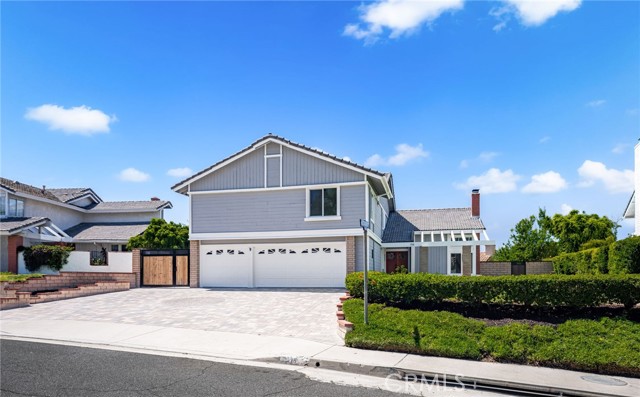 719 S Goldfinch Way, Anaheim Hills CA: https://media.crmls.org/medias/28b3973e-39b7-460e-a7d3-c3af165ef5f4.jpg