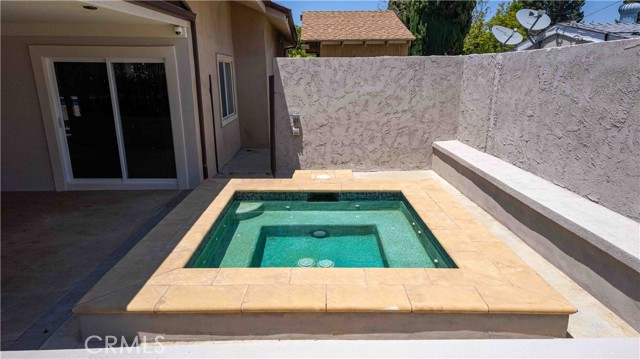 17206 Nugent Place, Granada Hills CA: https://media.crmls.org/medias/28b441c5-5036-4e27-b6f3-ffee4692f586.jpg
