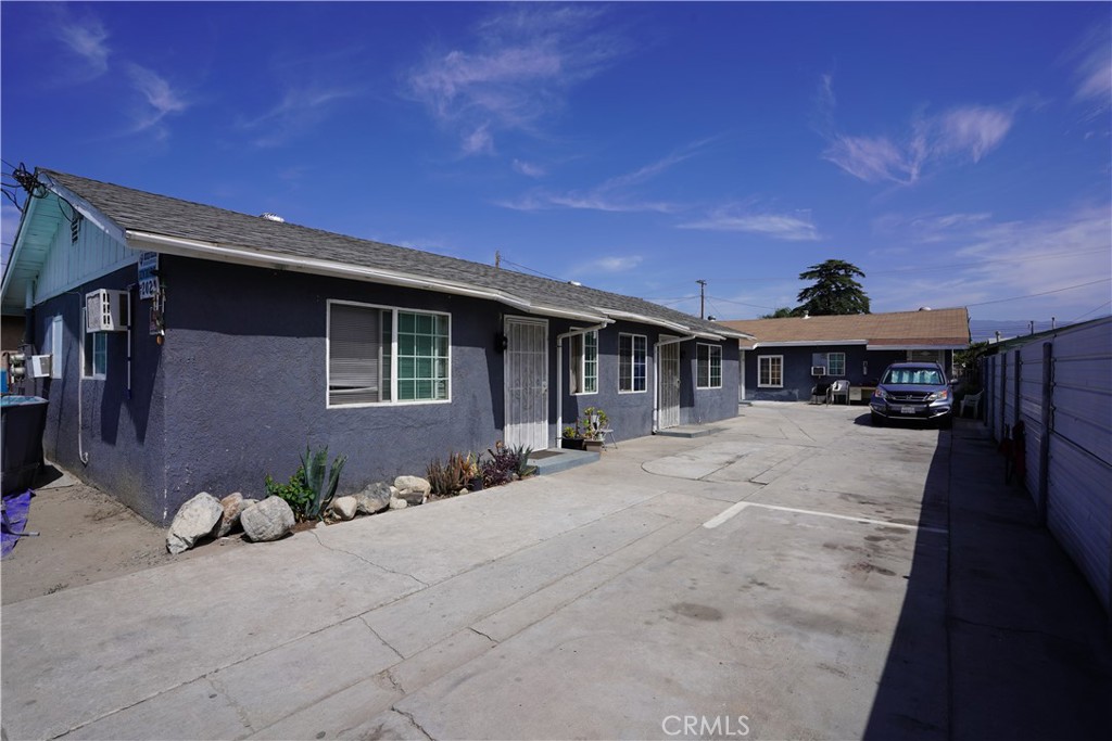 1342 Oak Street