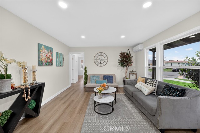 Detail Gallery Image 8 of 34 For 9602 Florpark, Pico Rivera,  CA 90660 - 3 Beds | 2 Baths