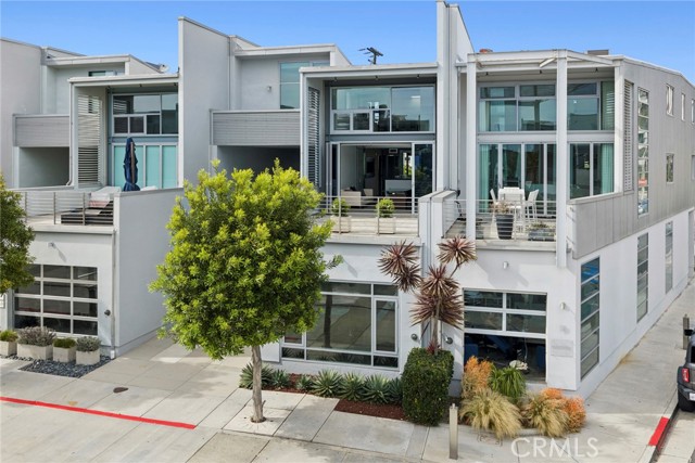 Front Image Thumbnail for CRNP26087915