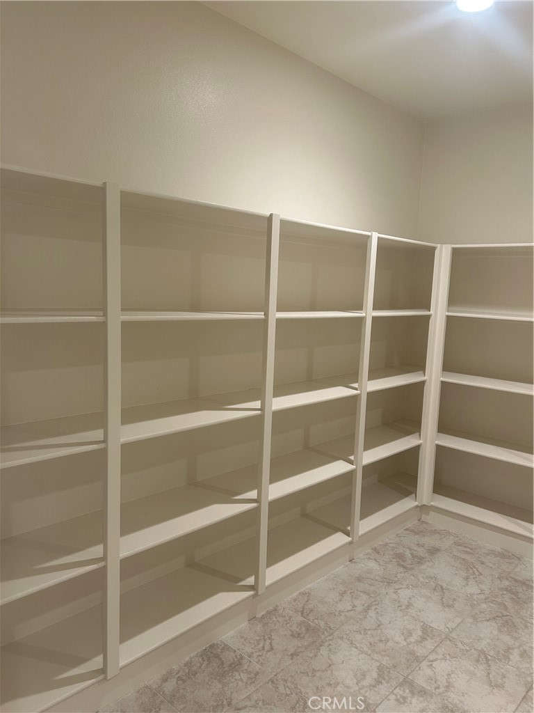 https://media.crmls.org/medias/28b6a1f9-d2f1-4ba2-9703-5d2881c12991.jpg?preset=X-Large